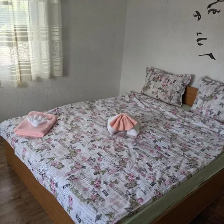 度假居 Къща За Гости Релакс
